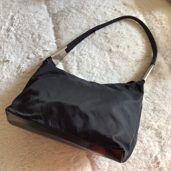 Authentic Prada Nylon and Patent Leather Zip Top Shoulder Milano Made in Italy - Picture 4 of 16